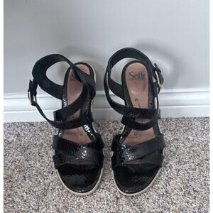 EUC Sofft Inez leather wedge sandal, black snakeskin embossed, comfort, size 9.5